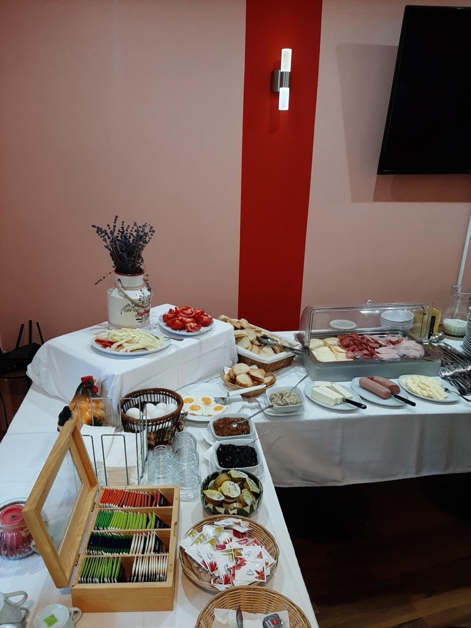 Pensiune Safrane Băile Herculane Buitenkant foto