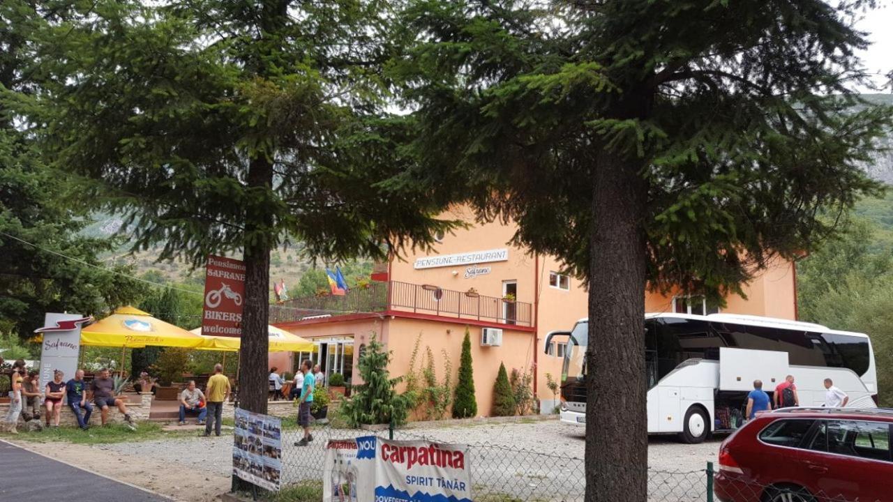 Pensiune Safrane Băile Herculane Buitenkant foto
